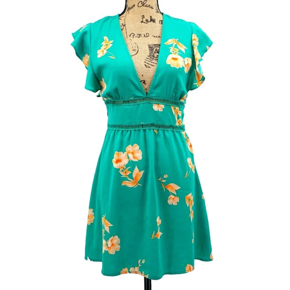 Leith Dress Women Small Floral Bloom Butterfly Sleeve Cut Out Low V-Neck Flowy‎